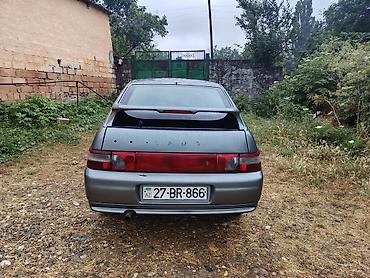 lada oturacaqlar: Vaz 2112 hatchback – 5 qapılı, gümüşü rəng. Kompakt və praktik kuzov — 3
