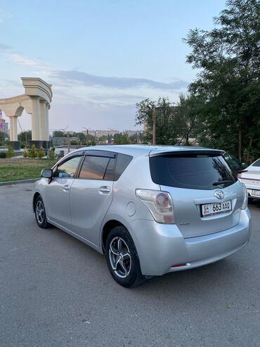 панель торпедо камри 30: Toyota Avensis Verso: 2009 г., 1.6 л, Механика, Бензин