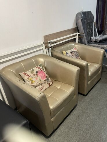 надувные кресло: Пара мягких кресел в современном стиле. - Материал обивки