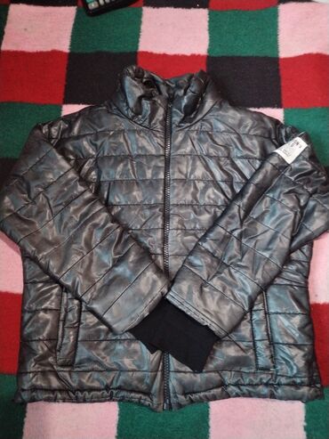 пуховик куртка зимняя: За600сом штук10 есть за 500 отдам реальным клиентам.Можно носить
