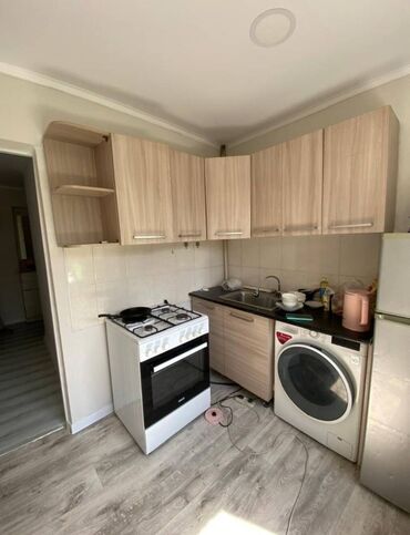 участок 4 гор больница: 3 комнаты, 58 м², Индивидуалка, 3 этаж, Евроремонт