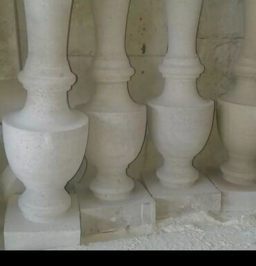 Ağlay: Dekorativ daş güldanlar bağçalar, parklar, həyət sahələri və ya digər — 30