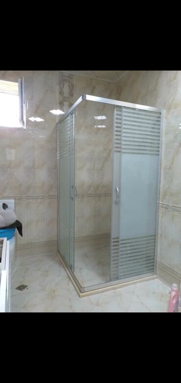 Duş kabinaları, arakəsmələr: Arakəsmə, Düzbucaqlı — 9