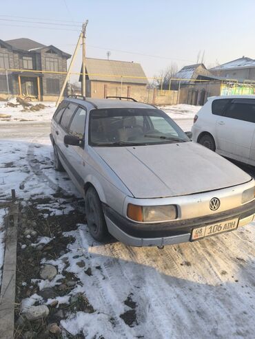 Volkswagen: Volkswagen Passat Variant: 1988 г., 1.8 л, Механика, Бензин, Универсал