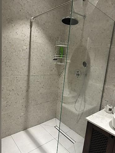Duş kabinaları, arakəsmələr: Hamam/tualet otağı üçün tam dəst - Divara quraşdırılan, düyməli gizli — 4