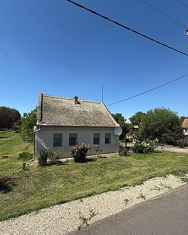 prodaja kuca leskovac: Na prodaju kompletno renovirana i opremljena kuća – Gornja Rogatica — 2
