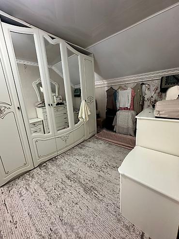 Продажа коттеджей и домов: Продается 2-х этажный частный дом 📍 Адрес: ж/м Арча-Бешик 📐 Площадь — 6