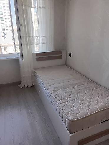 yaşmada: Salam sexsi evimdir telebelere verilir Yataqxanadir amma temir — 10