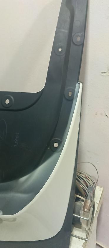 prado buferi: Toyota Land Cruiser LC200 Brizqovik. Ağ mirvari rəng. İstifadə — 4