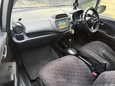 Honda: Honda Fit: 2008 г., 1.3 л, Вариатор, Бензин, Хэтчбэк — 9