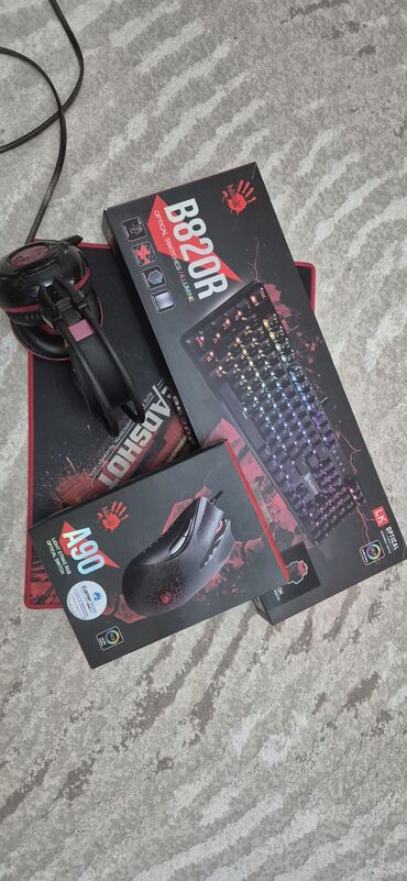 акустические системы rca колонка в виде собак: Игровой набор A4Tech Bloody, включающий клавиатуру B820R и мышь A90