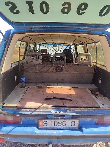 раф читири: Volkswagen Transporter: 1986 г., 1.9 л, Механика, Дизель, Минивэн — 4