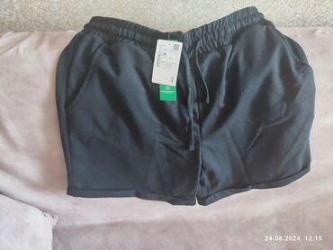 hündür duruşlu qadın şortları: Women's Short XL (EU 42), rəng - Qara