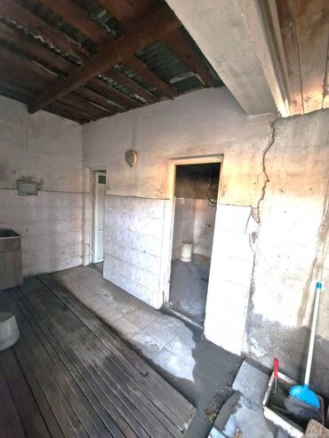 Anbar və emalatxanalar: Xətai rayonu, Babək prospektində, "Şərq Motors"un yaxınlığındа torpq — 6