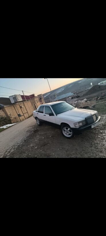 mercedes ishlenmish ehtiyyat hisseleri bakı: Mercedes-Benz 190: 2.2 l | 1989 il Sedan