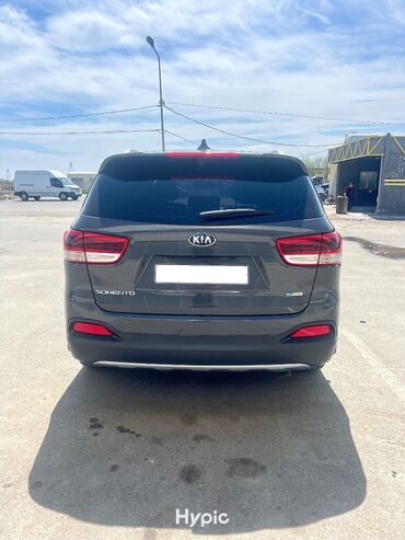 kialar: Kia Sorento: 2 l | 2016 il Ofrouder/SUV
