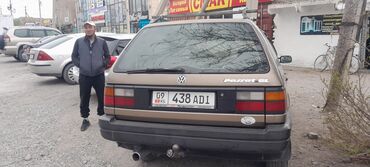 prodam kvartiru v: Volkswagen Passat: 1989 г., 1.8 л, Механика, Бензин, Универсал