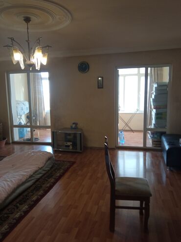 Köhnə tikili: Bakı, 4 otaqlı, Köhnə tikili, 100 kv. m — 4