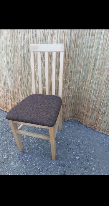 Stolice: Stolice za Terpezariske Cena po komadu 30 e Boju tapacira i drveta — 23