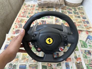 рули на пк: Игровой руль Thrustmaster Ferrari, выполненный в черном цвете