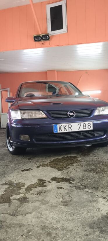 turbo az kredit masinlar 07: Opel Vectra: 1.8 l | 1999 il | 320000 km Sedan