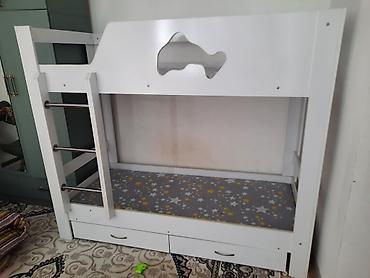 bunk bed: Детская двухъярусная кровать компактного формата. Характеристики: - — 3