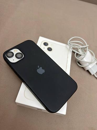 ipone: IPhone 13, Б/у, 128 ГБ, Белый, Зарядное устройство, Защитное стекло, Чехол, 89 % — 1
