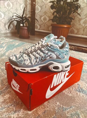 Кроссовки и спортивная обувь: Мужские кроссовки, 37.5, Nike, Новый, Самовывоз, Бесплатная доставка, Платная доставка