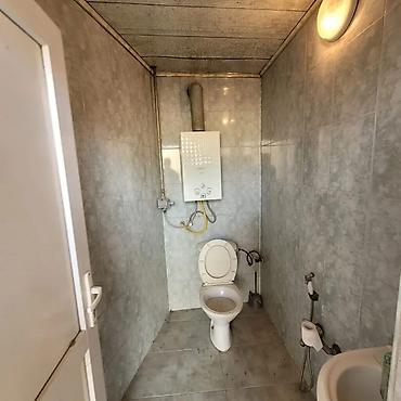 Həyət evləri və villaların satışı: Sadillida Herbicilerin binadi terefde 4 otaqli remontlu kursulu heyet — 12