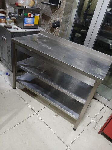 Нержавейки: *SEVA XİRDALAN* 3 polkali nerj masa satilir. Olcu 120*60 . Qalin