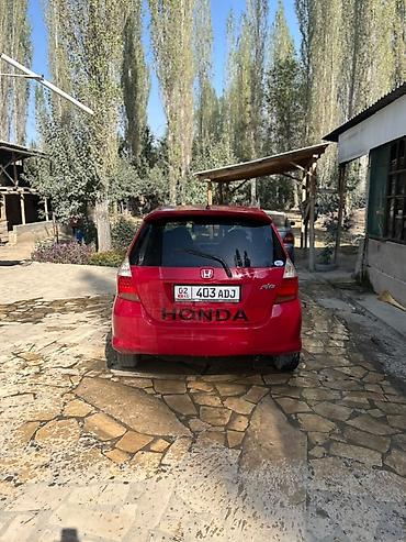 r13 17570: Honda Fit: 2005 г., 1.3 л, Автомат, Бензин, Хэтчбэк — 3