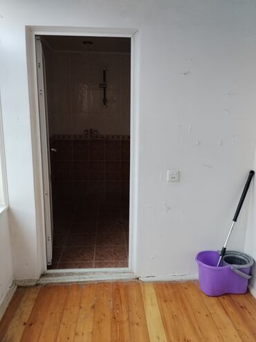 Həyət evləri və villaların satışı: 4 otaqlı, 400 kv. m, Kredit yoxdur, Orta təmir — 10