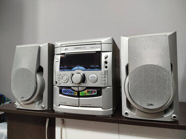 помощь хакера срочно: Продаю LG музыкальный центр есть AUX есть и другие муз центры
