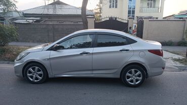 hyundai major: Hyundai Solaris: 2012 г., 1.6 л, Механика, Газ, Седан