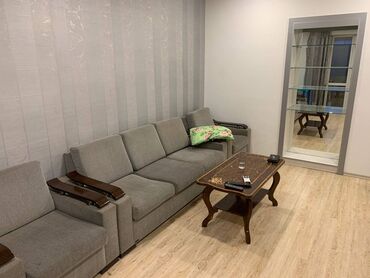 Uzunmüddətli kirayə mənzillər: Gənçlik metrosuna yaxın Kral şadliq evinə yaxın 5 mertebeli binanın -da lalafo.az — 1 Uzunmüddətli kirayə mənzillər: Gənçlik metrosuna yaxın Kral şadliq evinə yaxın 5 mertebeli binanın — 1