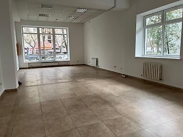 Аренда другой коммерческой недвижимости: СДАЁТСЯ коммерческое помещение в центре города Адрес: ул. Манаса — 10