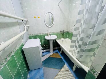 1 комнатная квартира без ремонта: 1 бөлмө, 35 кв. м, Жеке план, 1 кабат