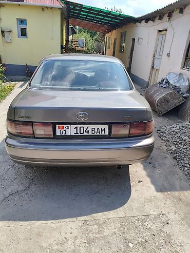 тутойт дымит: Toyota Camry: 1992 г., 2.2 л, Механика, Бензин, Седан — 8