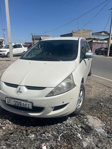 grandis: Mitsubishi Grandis: 2003 г., 2.4 л, Автомат, Бензин, Минивэн — 4
