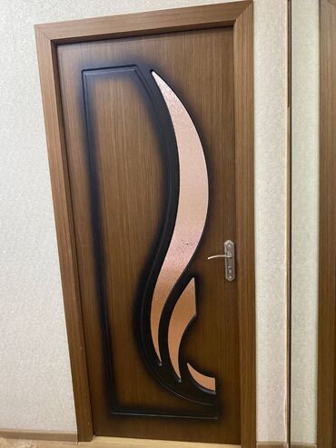 межкомнатные двери в баку цены: Qapılar MDF 3 otaq qapısı - 60 AZN/ ədədi ölçü:2x90 Plastik 1 qapı -