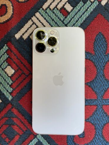 плитка каракол: IPhone 13 Pro Max, Б/у, 256 ГБ, Серебристый, Чехол, 100 %