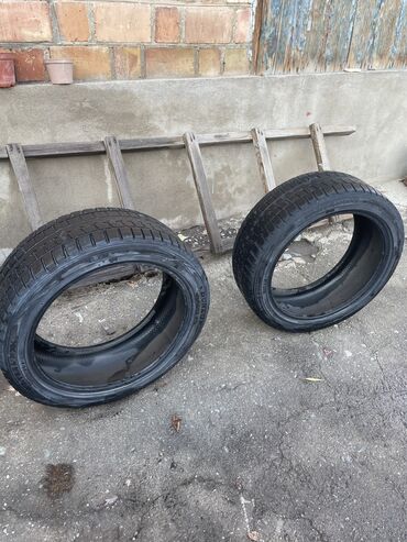 Шины: Шины 225 / 45 / R 18, Зима, Б/у, Пара, Легковые, Корея, Dunlop