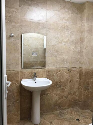 Ofislər: 28 may sahil metrosuna yaxın əşyali təmirli 3 otağlı ofis yol kənarı — 5