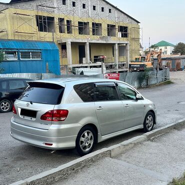 Toyota: Toyota Ipsum: 2003 г., 2.4 л, Автомат, Бензин, Минивэн