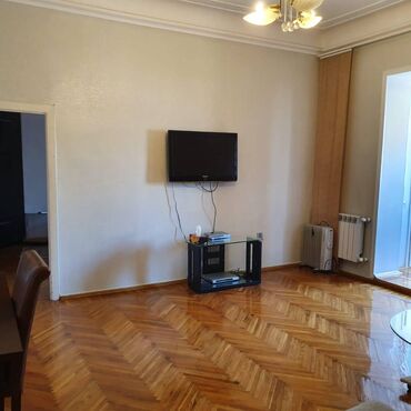 Uzunmüddətli kirayə mənzillər: Menzil GƏNC TAMAŞACILAR TEATIRININ yanında Mənzilin hər bir şəraiti — 5