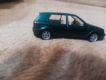 Модели автомобилей: Продаю!!! Модельку Голф3 Гольф3 Golf3 хэчбэк 5-дверный (игрушку) — 16