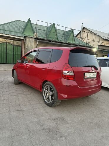 минивэн тойота 7 мест левый руль цена: Honda Jazz: 2005 г., 1.3 л, Механика, Бензин, Хэтчбэк