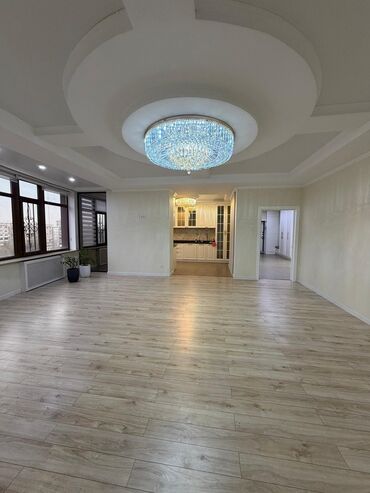 срочно продаю квартиру исанова: 4 комнаты, 156 м², Элитка, 6 этаж, Евроремонт