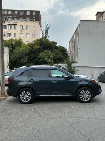 Kia: Kia Sorento: 2 l | 2010 il Ofrouder/SUV — 5