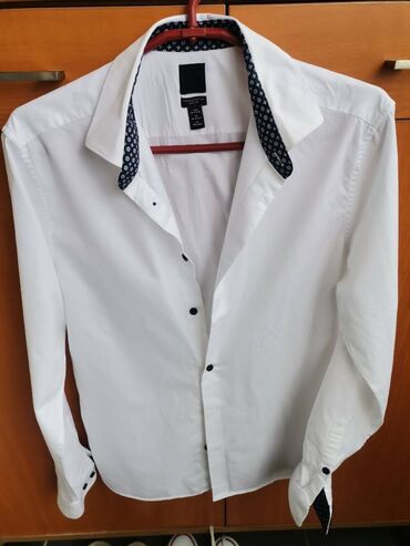 Košulje: Kao nova snežno bela muška košulja. Veličina 39/40. Slim fit — 22
